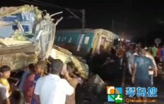 印度火车相撞罹难者将获赔百万卢